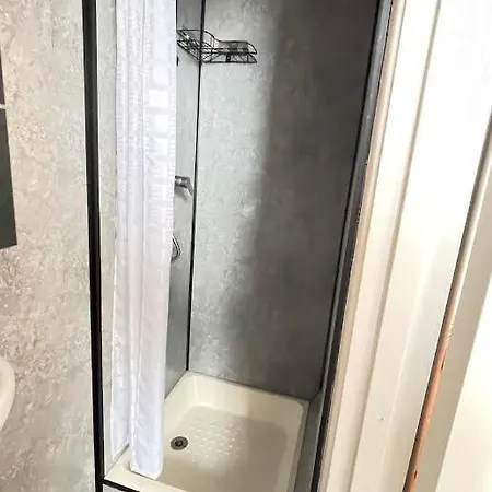 The Grey House Apartment